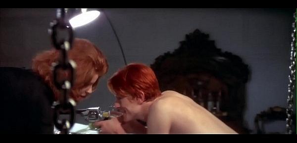  The Man Who Fell to Earth (1976)